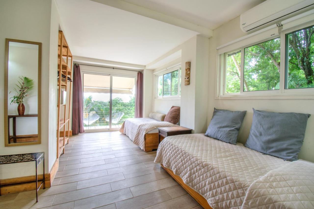 Funky Monkey Lodge Playa Santa Teresa  ภายนอก รูปภาพ
