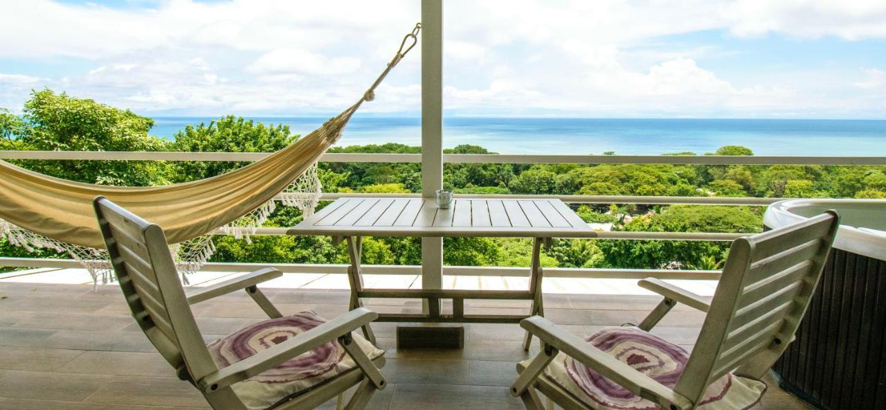 Funky Monkey Lodge Playa Santa Teresa  ภายนอก รูปภาพ