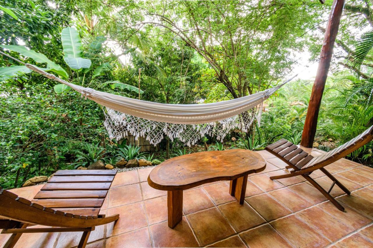 Funky Monkey Lodge Playa Santa Teresa  ภายนอก รูปภาพ