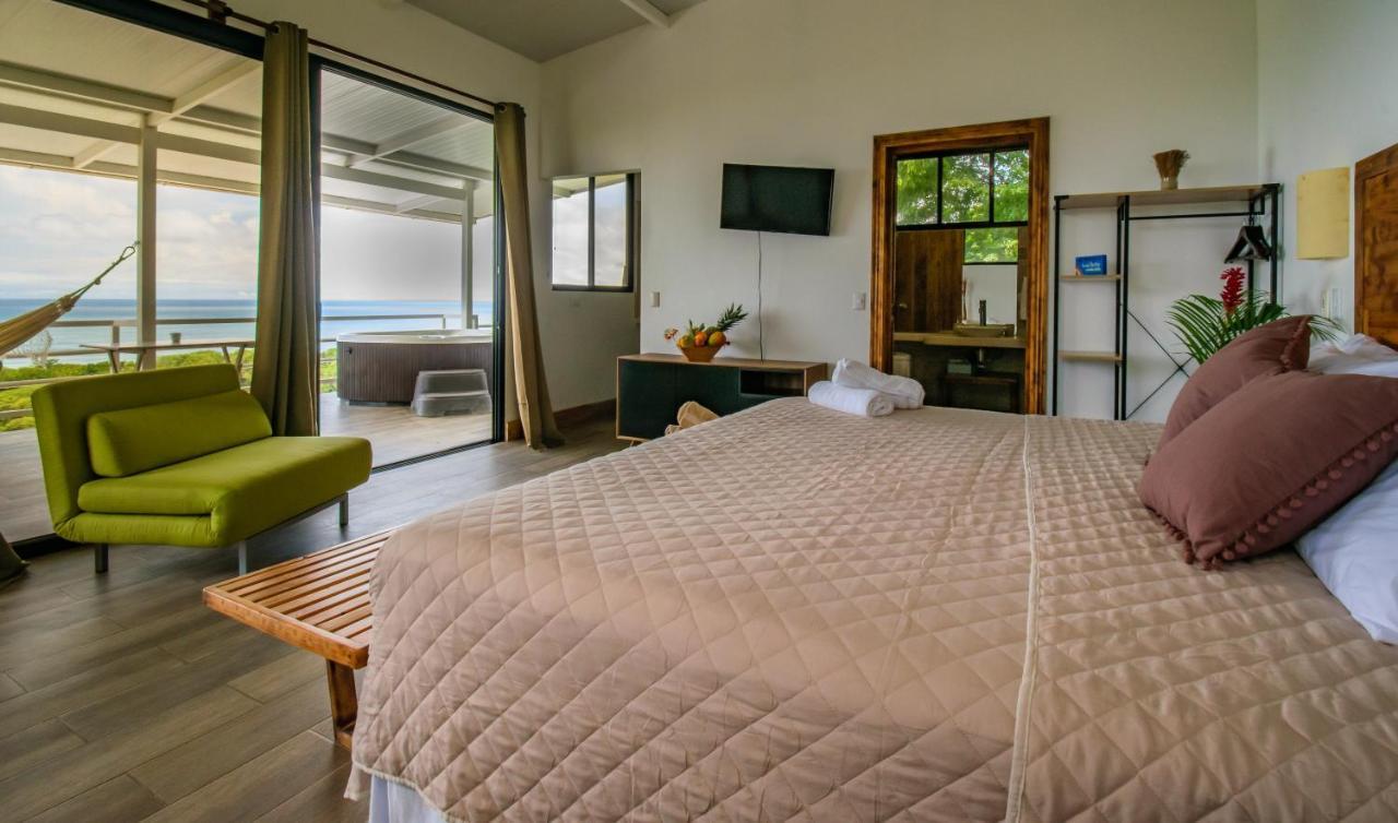 Funky Monkey Lodge Playa Santa Teresa  ภายนอก รูปภาพ