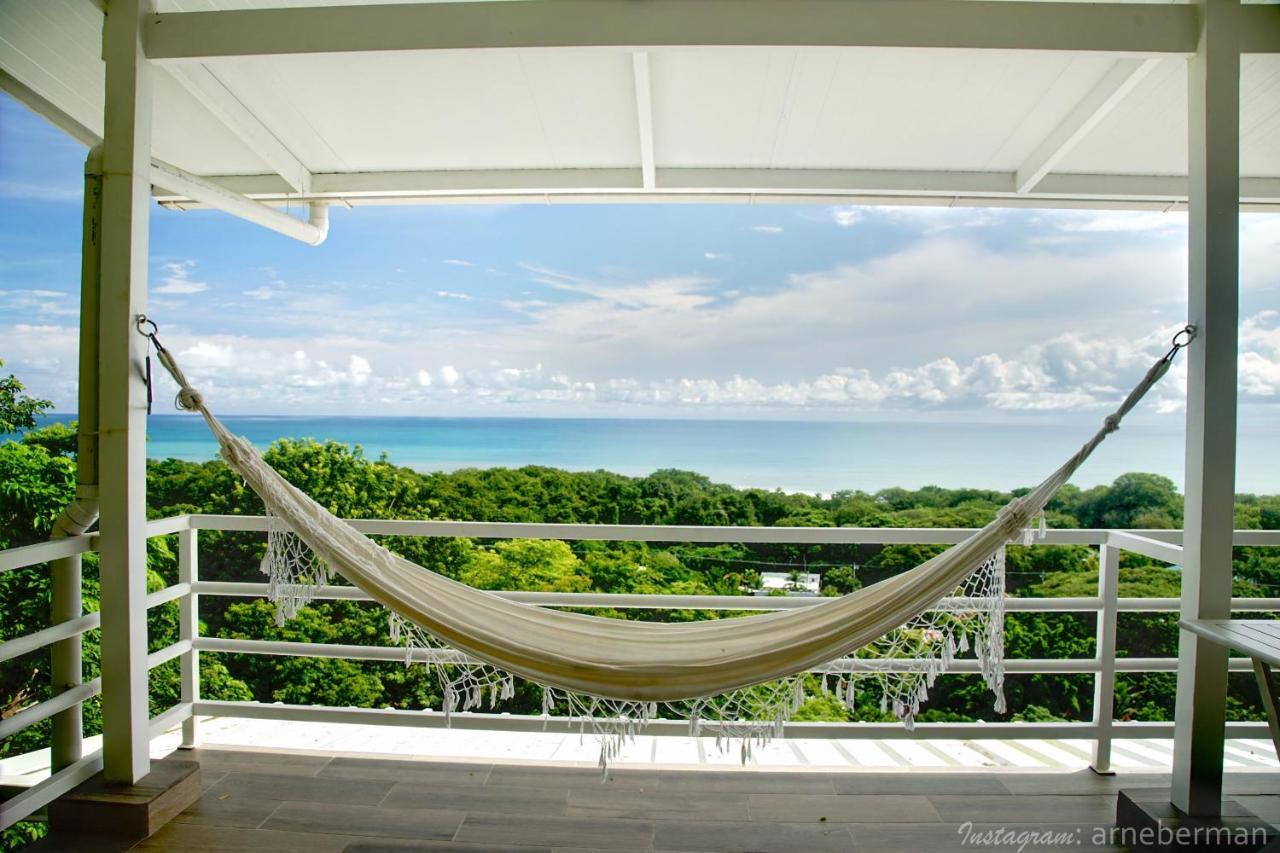 Funky Monkey Lodge Playa Santa Teresa  ภายนอก รูปภาพ