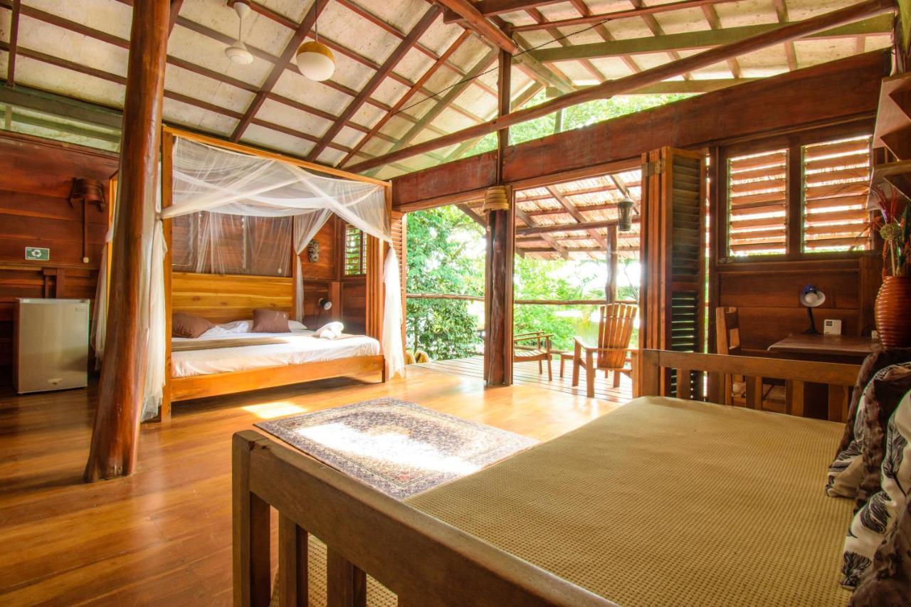 Funky Monkey Lodge Playa Santa Teresa  ภายนอก รูปภาพ