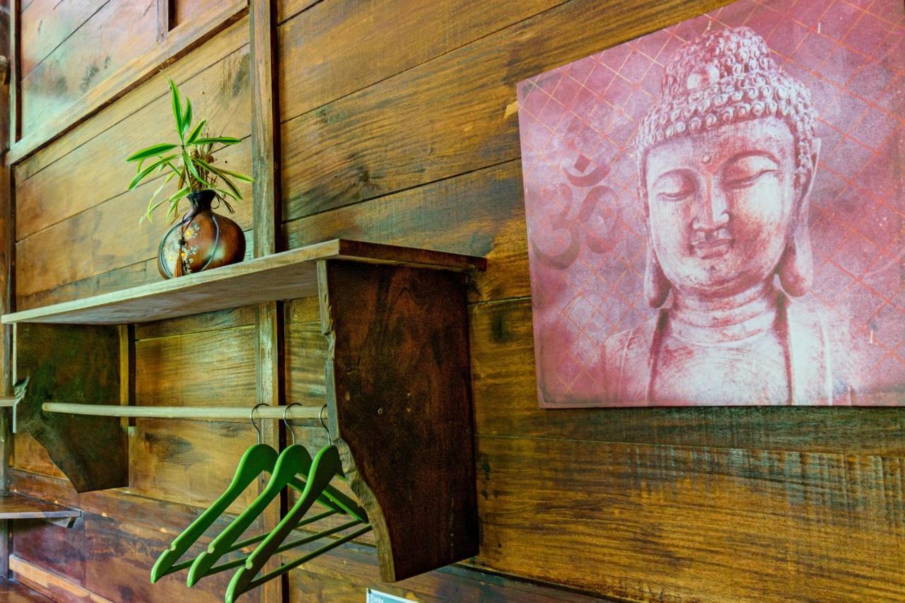 Funky Monkey Lodge Playa Santa Teresa  ภายนอก รูปภาพ