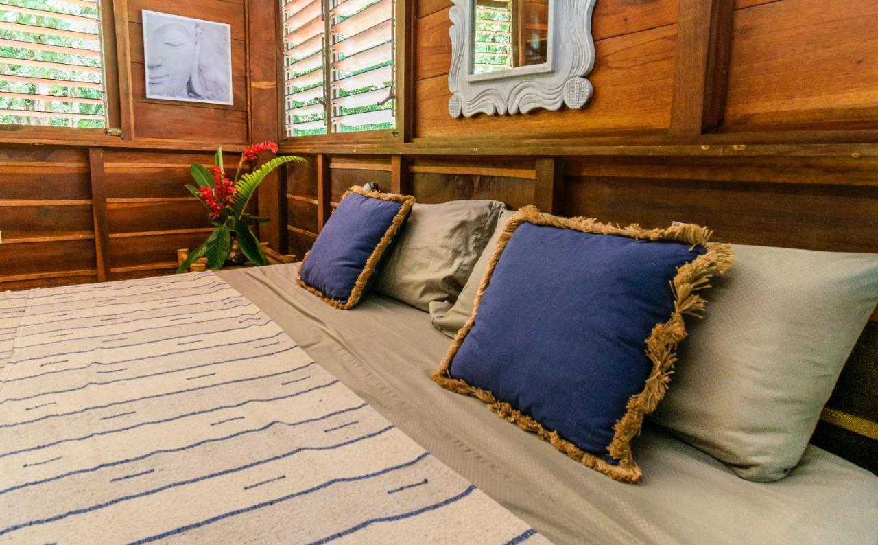 Funky Monkey Lodge Playa Santa Teresa  ภายนอก รูปภาพ