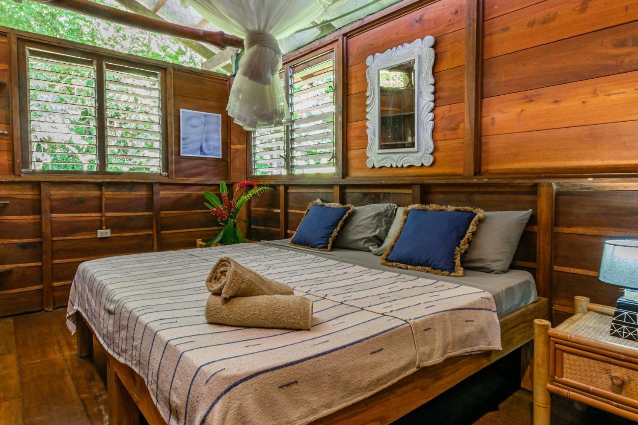 Funky Monkey Lodge Playa Santa Teresa  ภายนอก รูปภาพ