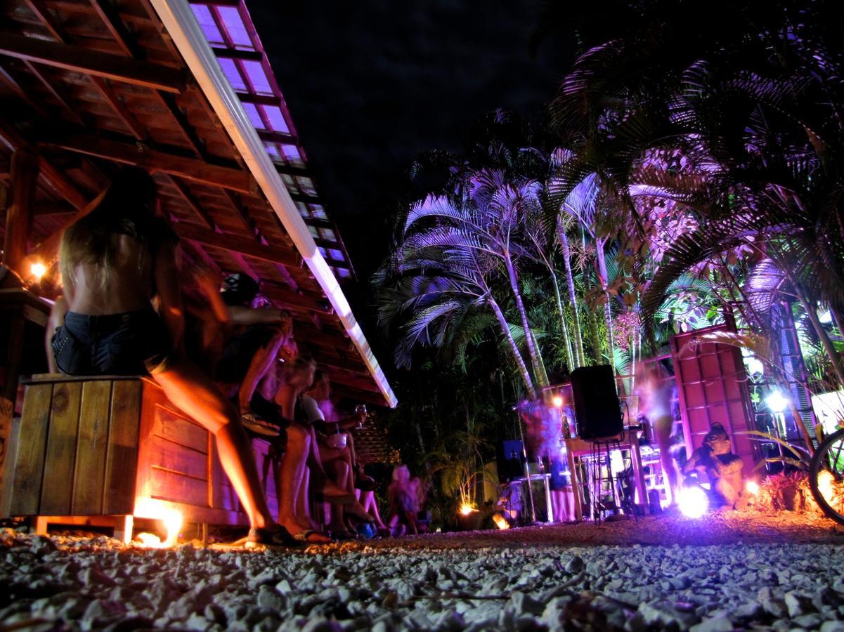 Funky Monkey Lodge Playa Santa Teresa  ภายนอก รูปภาพ
