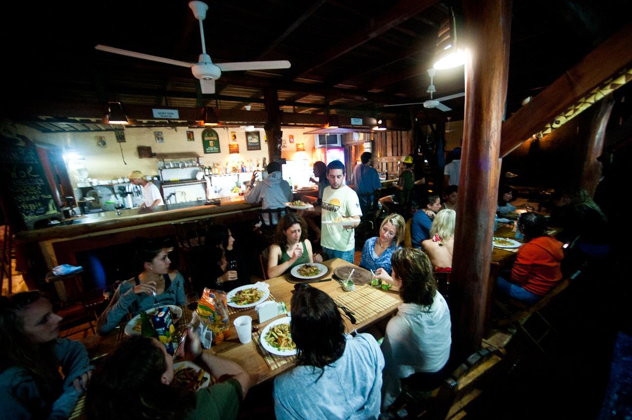 Funky Monkey Lodge Playa Santa Teresa  ภายนอก รูปภาพ