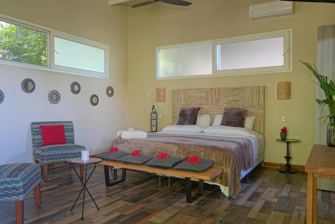 Funky Monkey Lodge Playa Santa Teresa  ภายนอก รูปภาพ