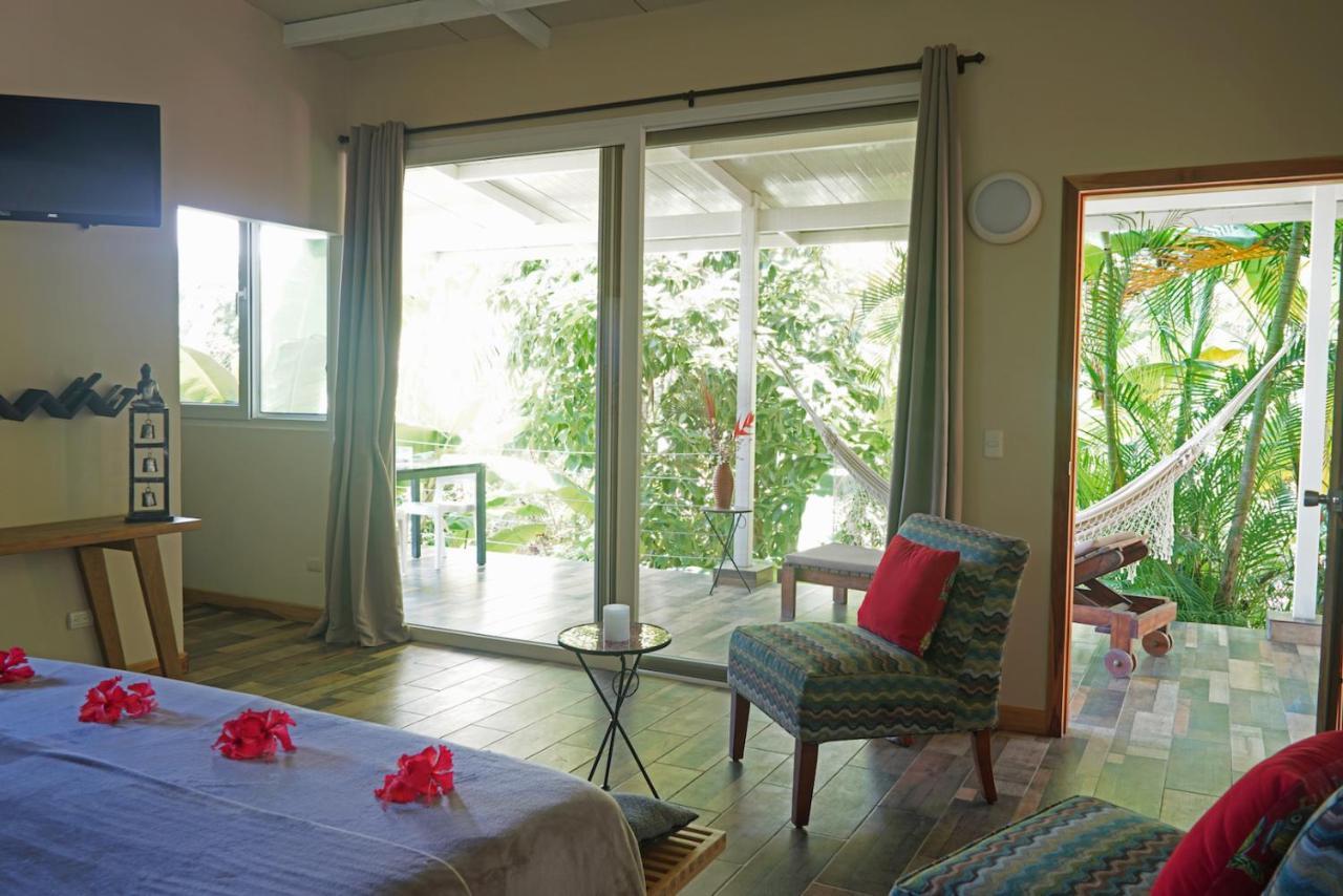 Funky Monkey Lodge Playa Santa Teresa  ภายนอก รูปภาพ