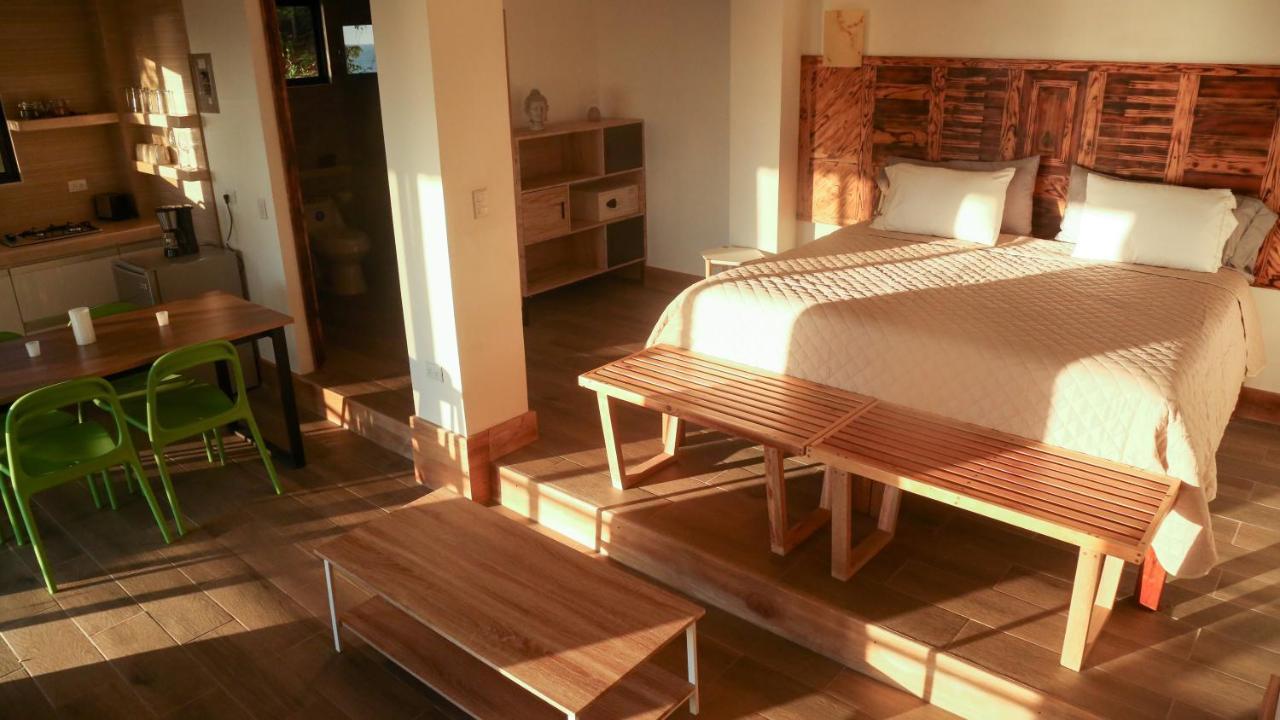 Funky Monkey Lodge Playa Santa Teresa  ภายนอก รูปภาพ